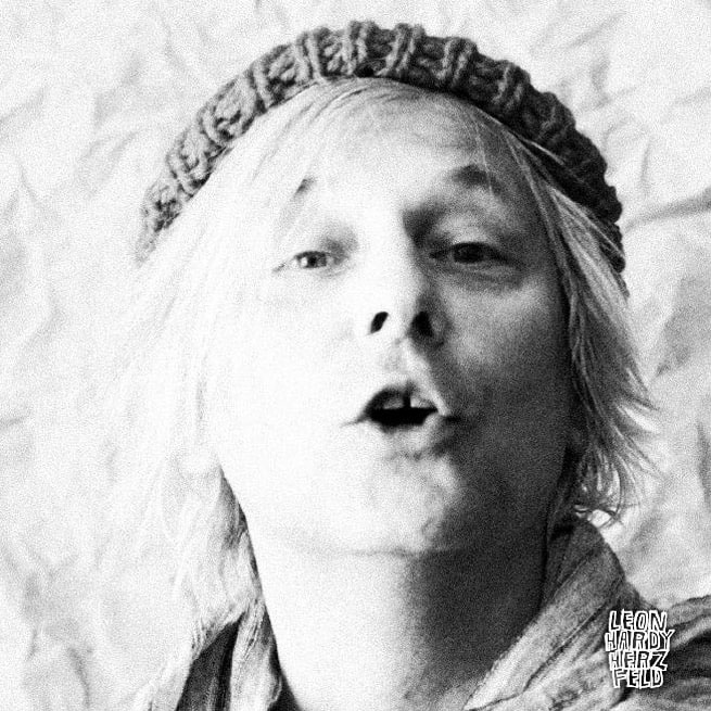 Leon Hardy Herzfeld - Singer & Songwriter - leon-hardy-herzfeld - #leonhardyherzfeld